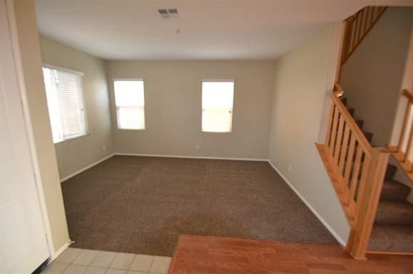 16869 Somerset Ln - Photo 3 of 10