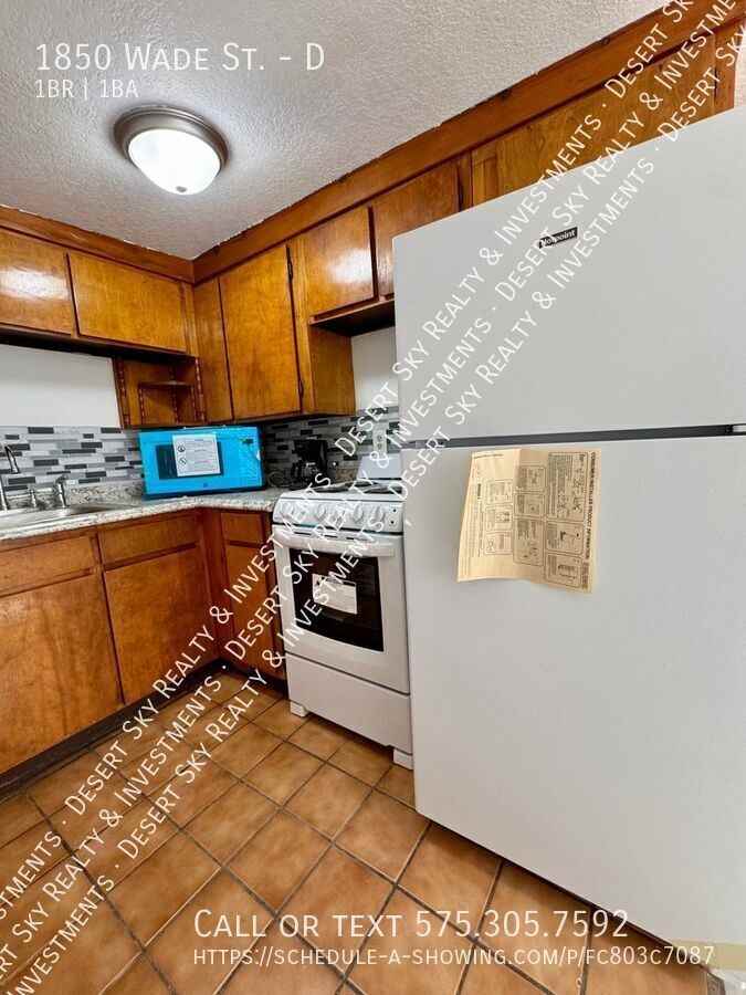 1850 Wade St #D - Photo 4 of 10