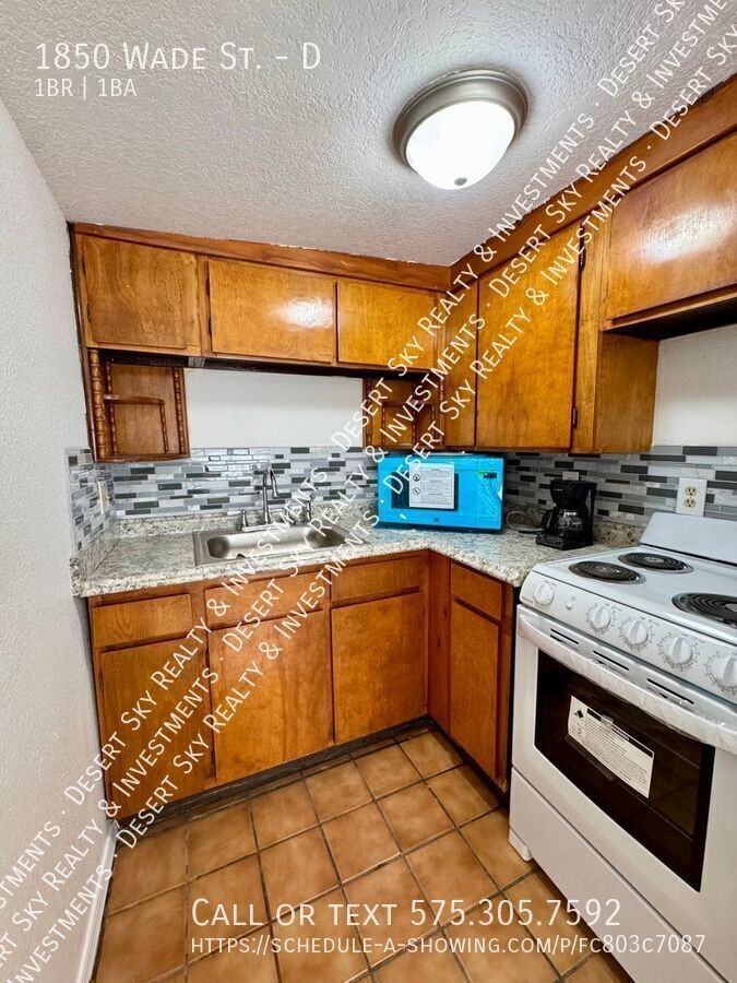 1850 Wade St #D - Photo 5 of 10