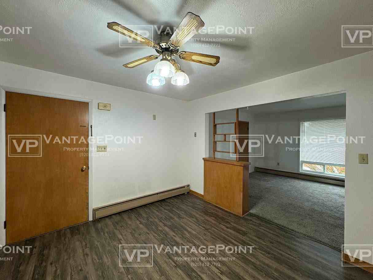 781 Thompson St #3 - Photo 5 of 20