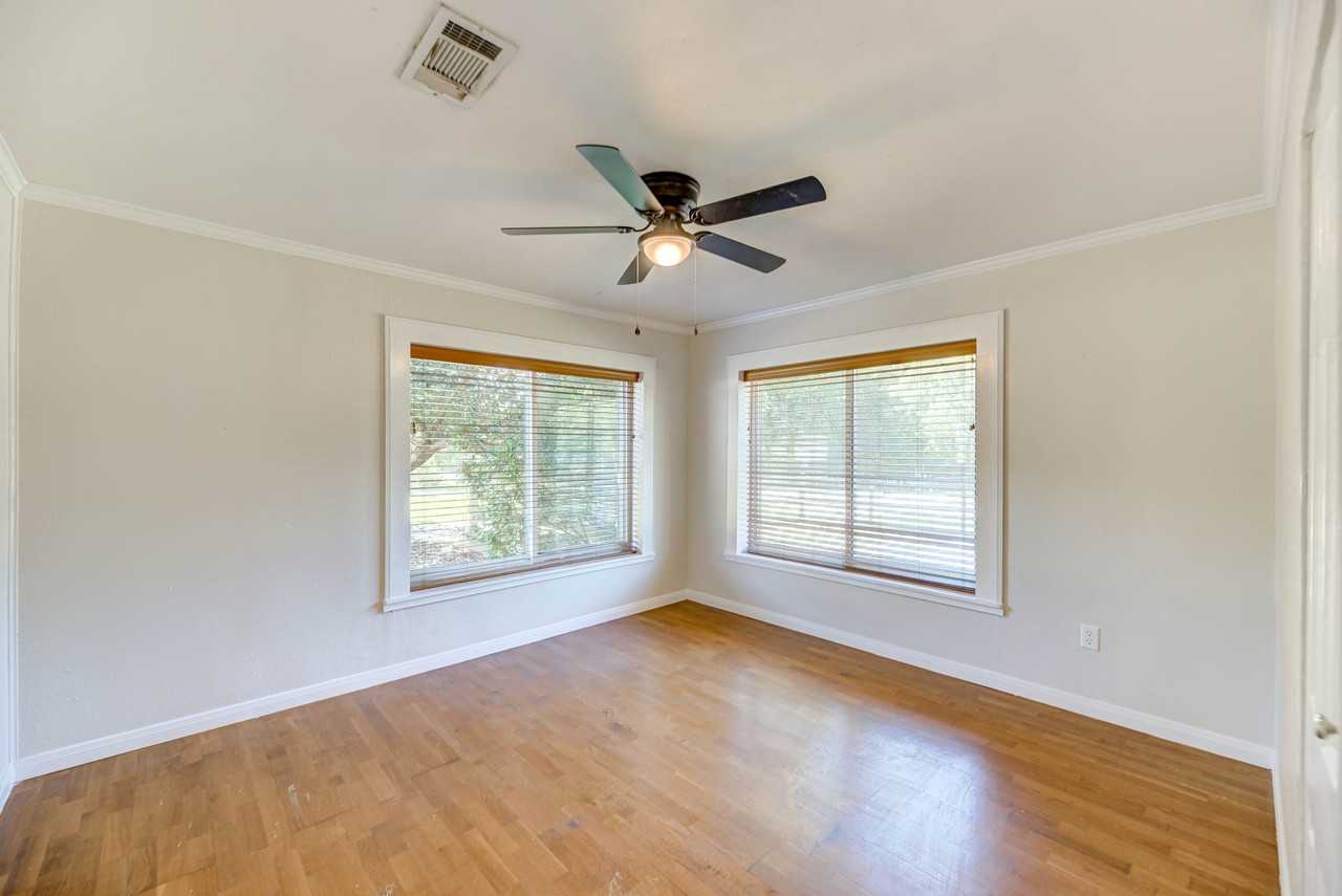 795 Loop 393 #1 - Photo 5 of 10