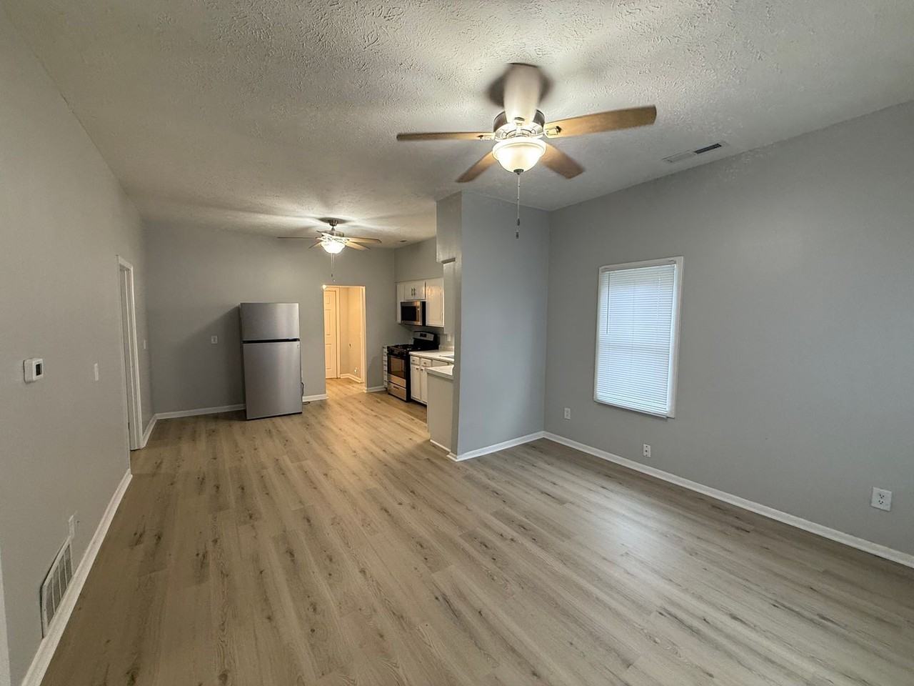 1316 Avenue H - Photo 2 of 10