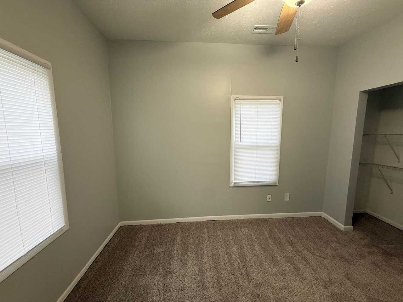1316 Avenue H - Photo 3 of 10
