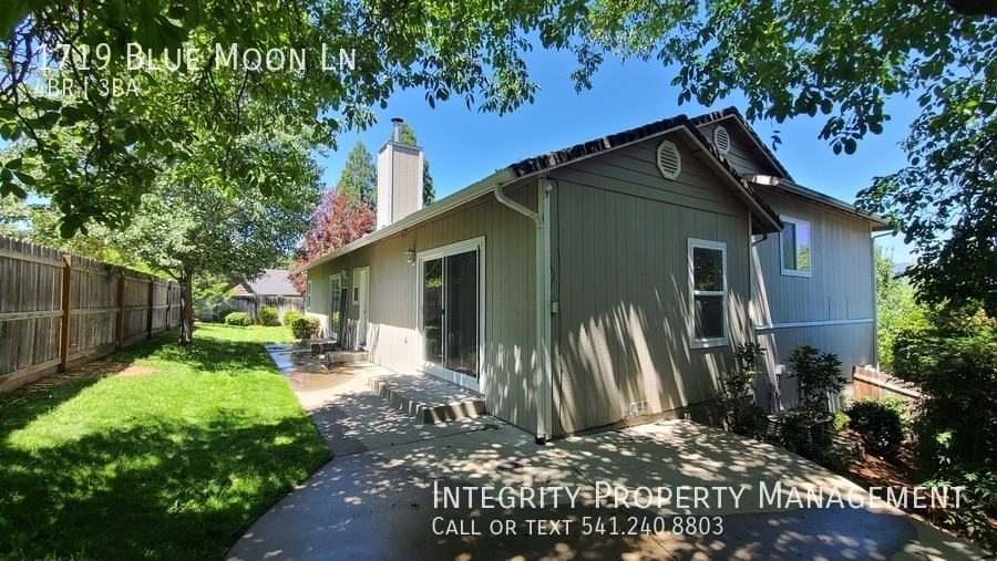 1719 Blue Moon Ln - Photo 4 of 29