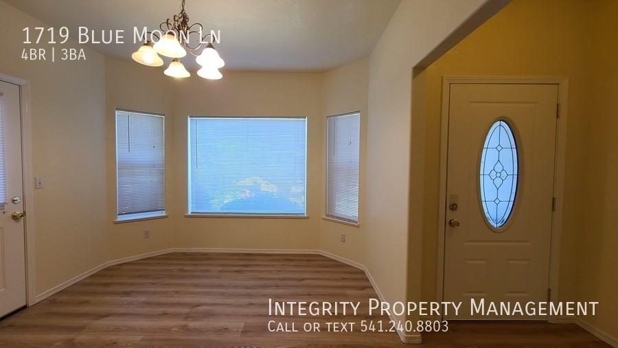 1719 Blue Moon Ln - Photo 7 of 29