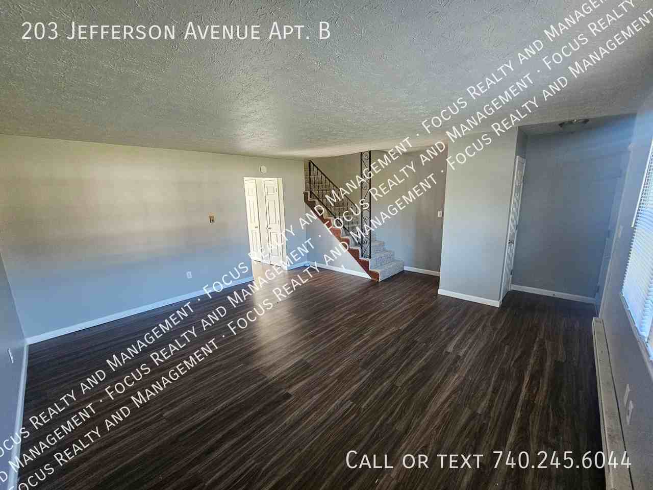 203 Jefferson Ave Apt B - Photo 3 of 7