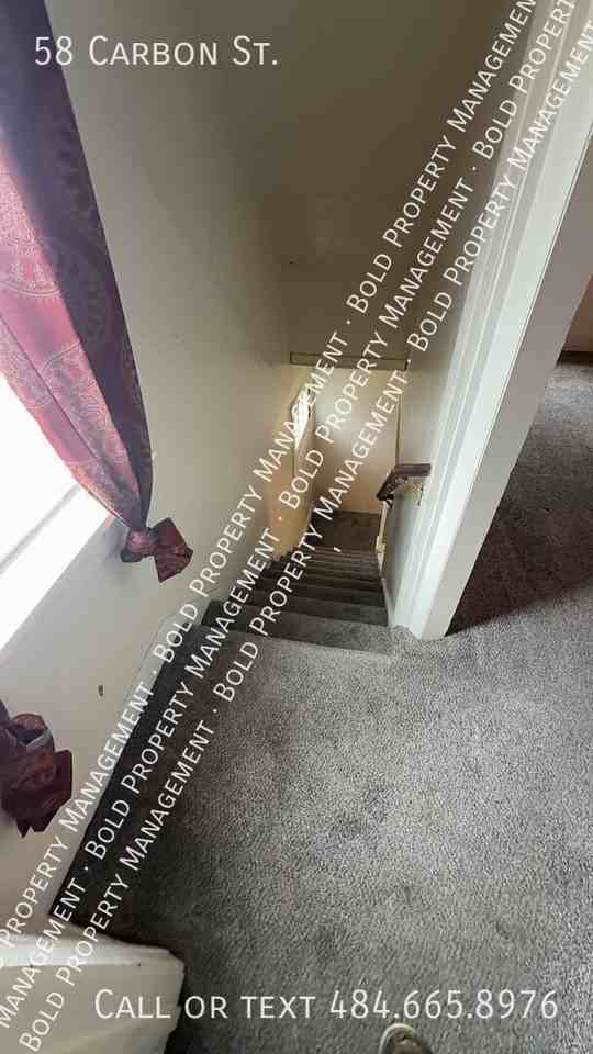 58 Carbon St - Photo 4 of 14
