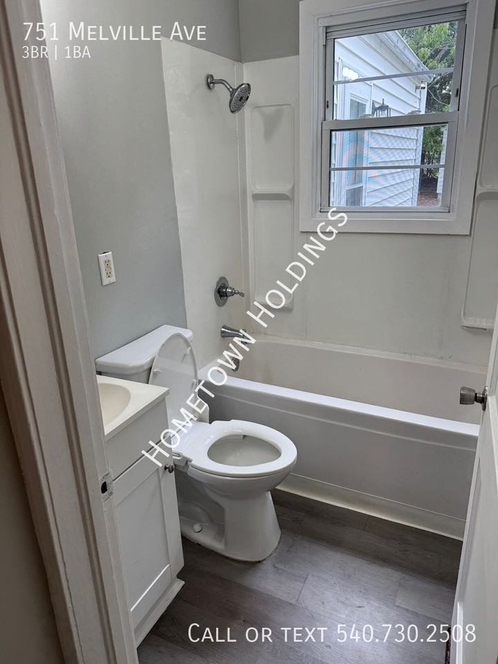 751 Melville Ave - Photo 6 of 11