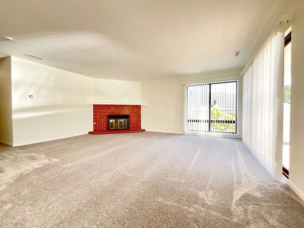 414 Laurel Ave - Photo 5 of 32
