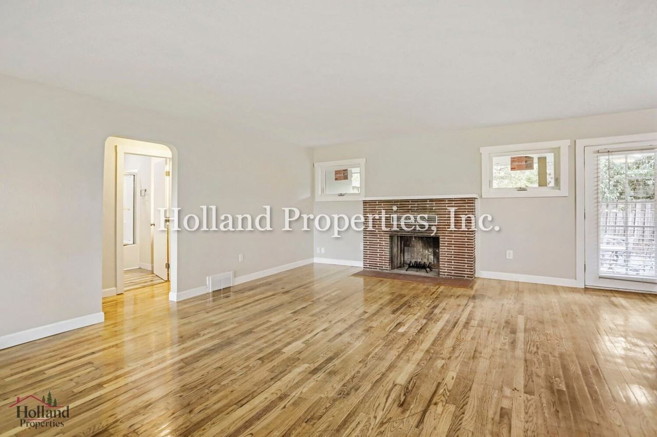 18030 Sw Johnson St - Photo 4 of 18