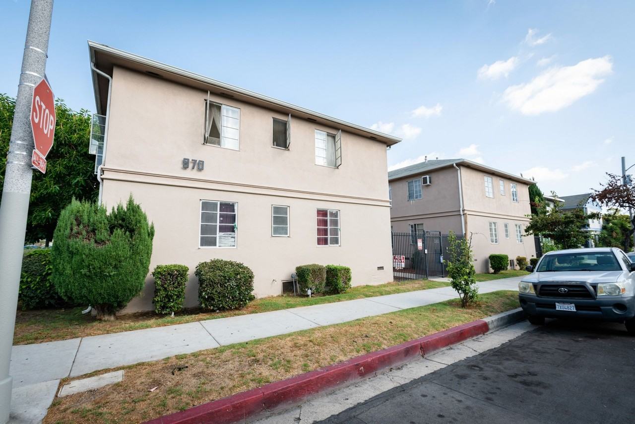 970 N. Serrano Ave. - Photo 3 of 4