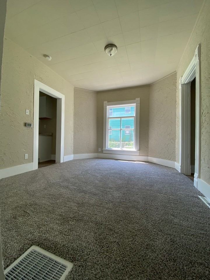 3637 Cornell St - Photo 3 of 10