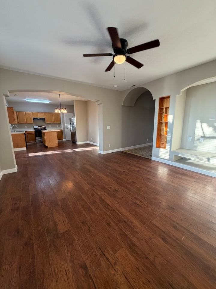 6212 Everest Ct - Photo 6 of 32