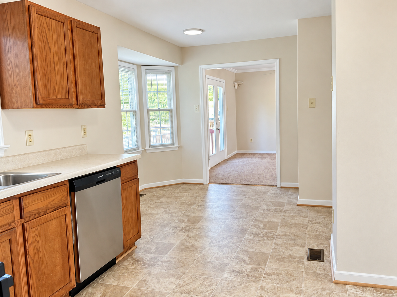 6190 Midnight Dr - Photo 5 of 19