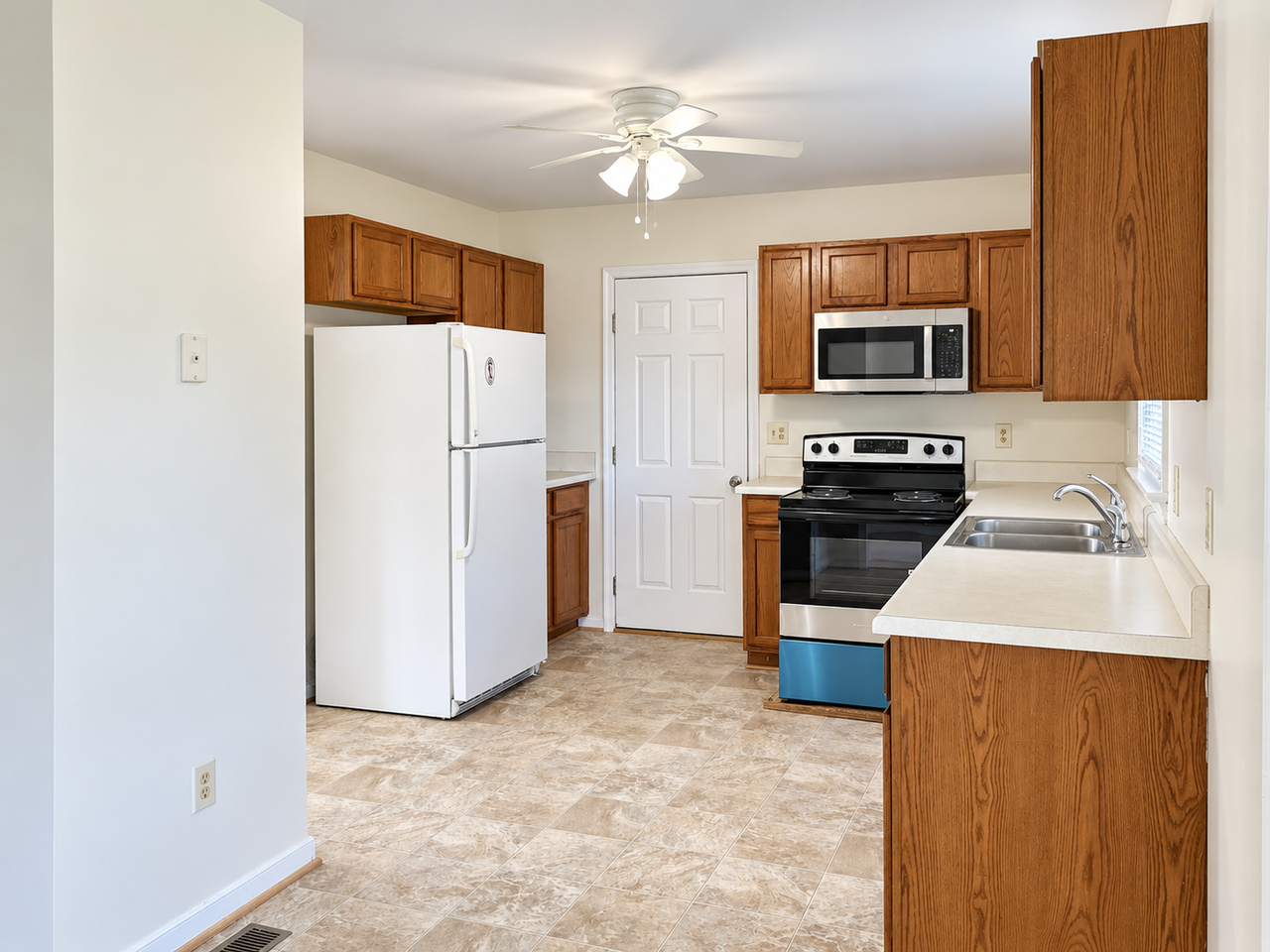 6190 Midnight Dr - Photo 6 of 19