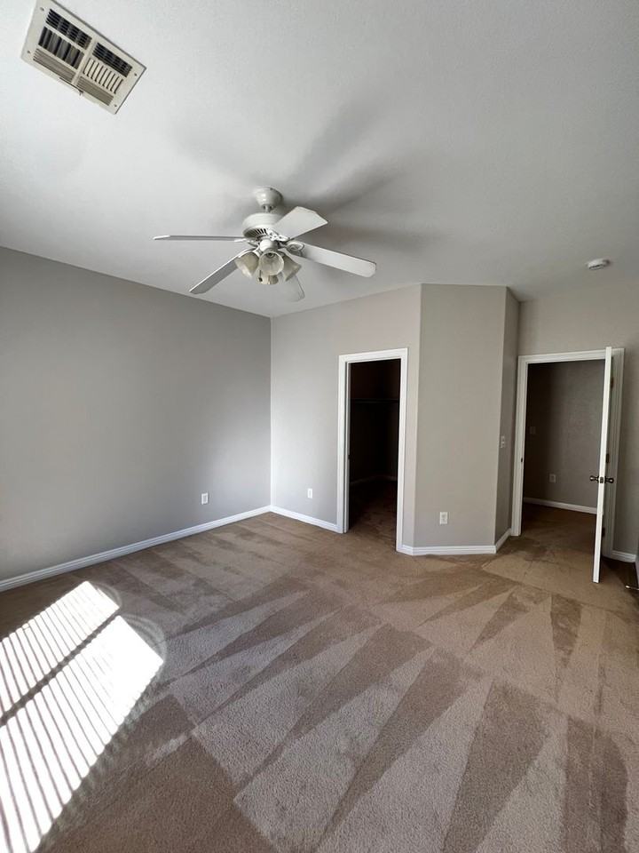 8927 Snowtrack Ave - Photo 6 of 21