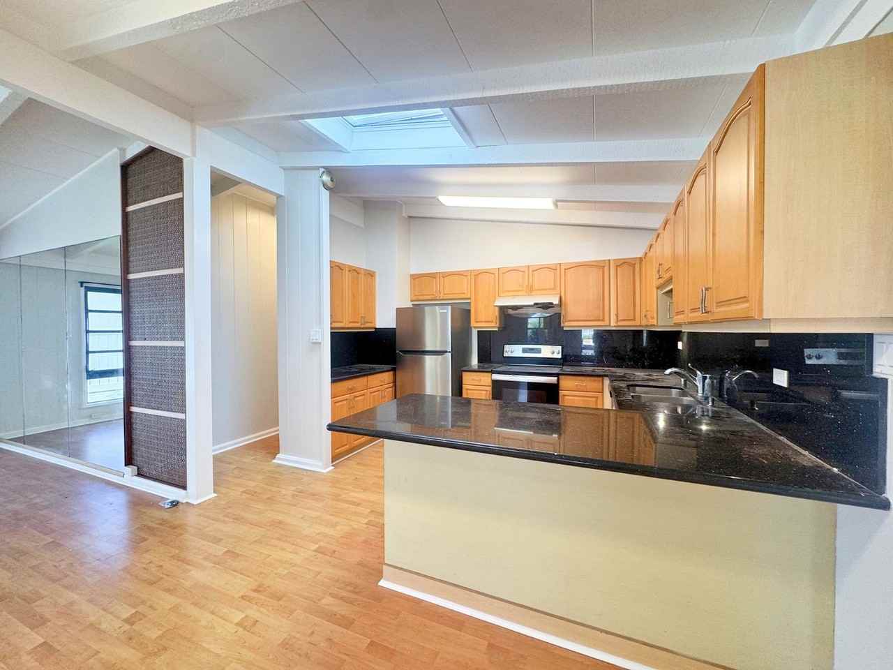 847 Akumu St - Photo 3 of 28