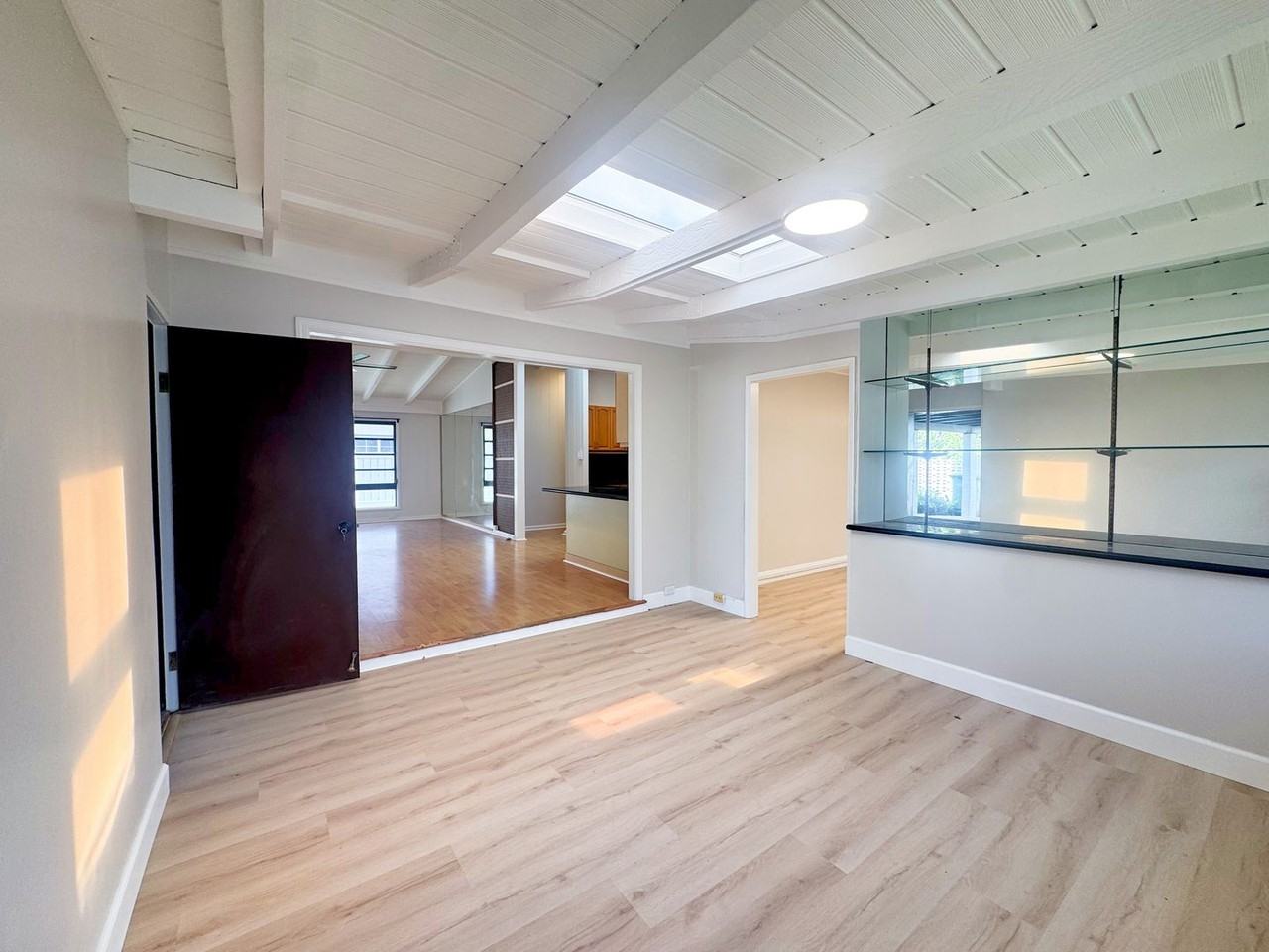 847 Akumu St - Photo 6 of 28