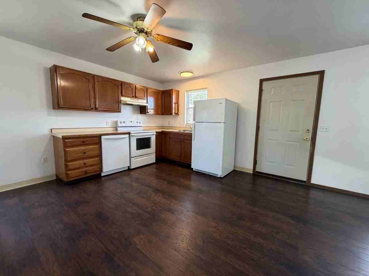 3390 Canyon Dr #C18 - Photo 2 of 13