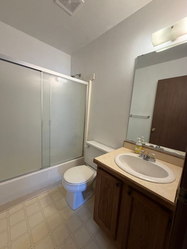 3390 Canyon Dr #C18 - Photo 5 of 13