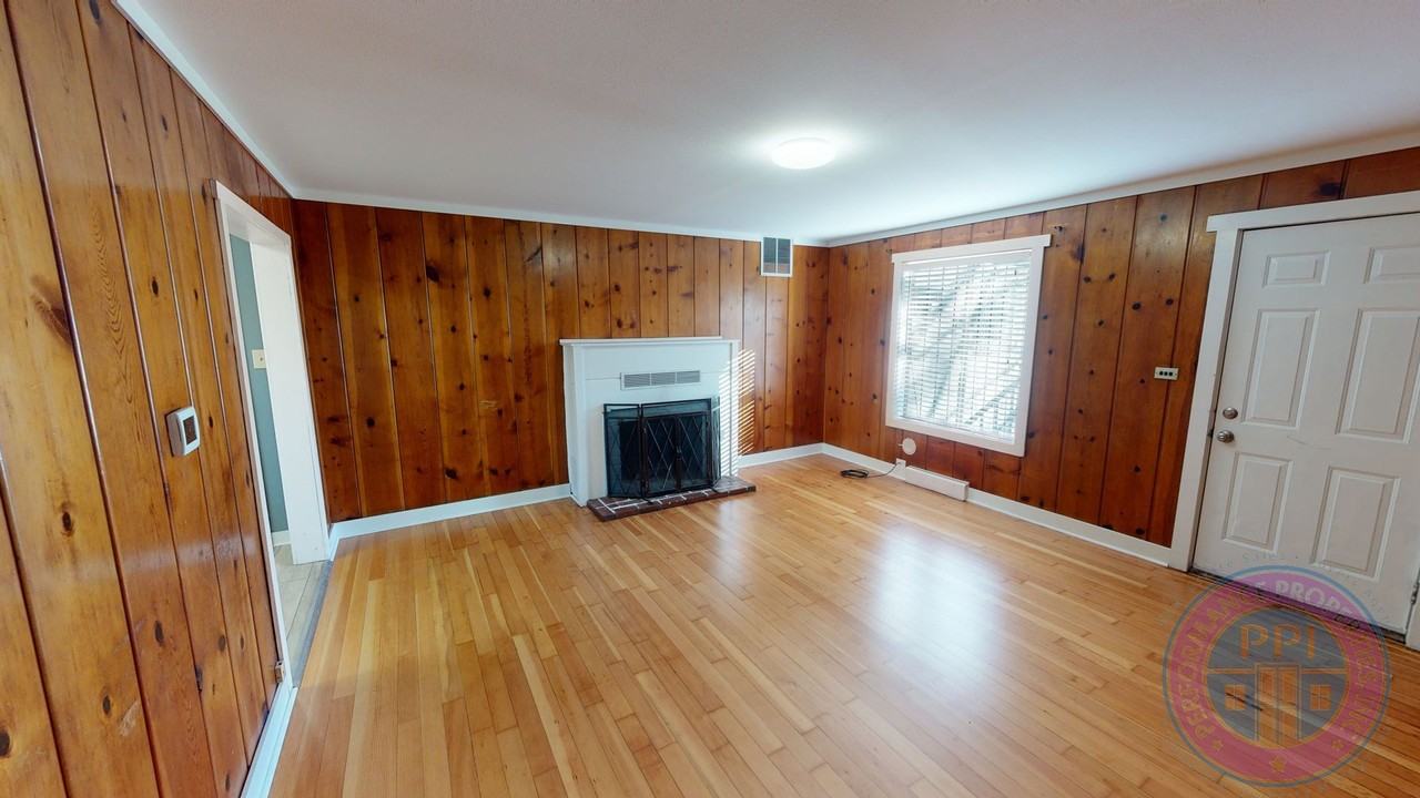 31 Ladd St - Photo 5 of 17