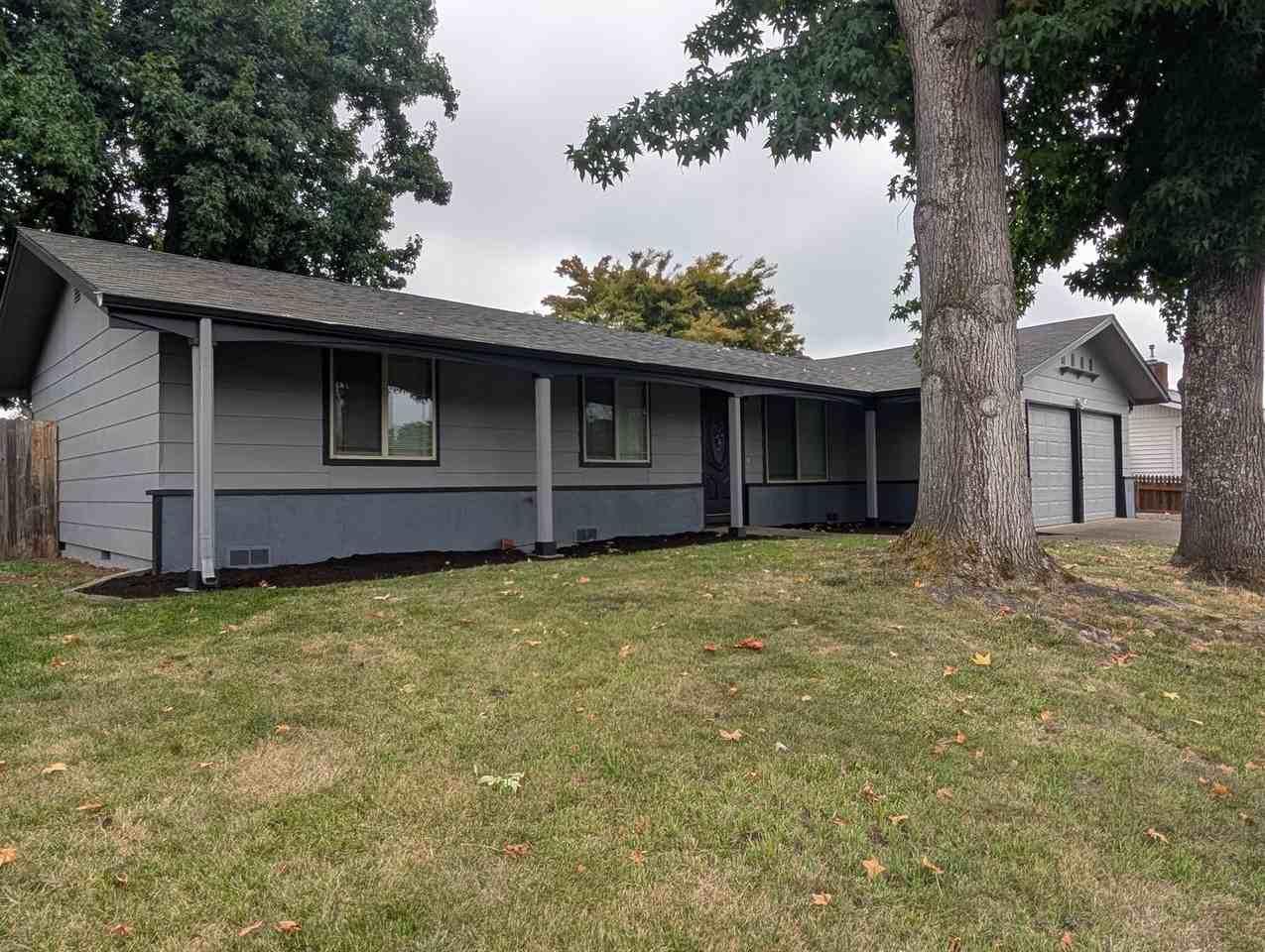3245 Marvin Dr - Photo 3 of 25