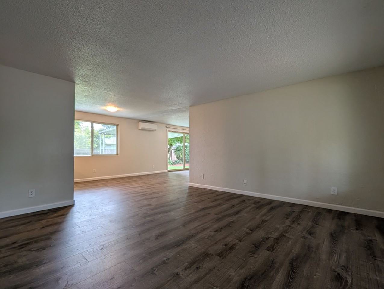 3245 Marvin Dr - Photo 4 of 25