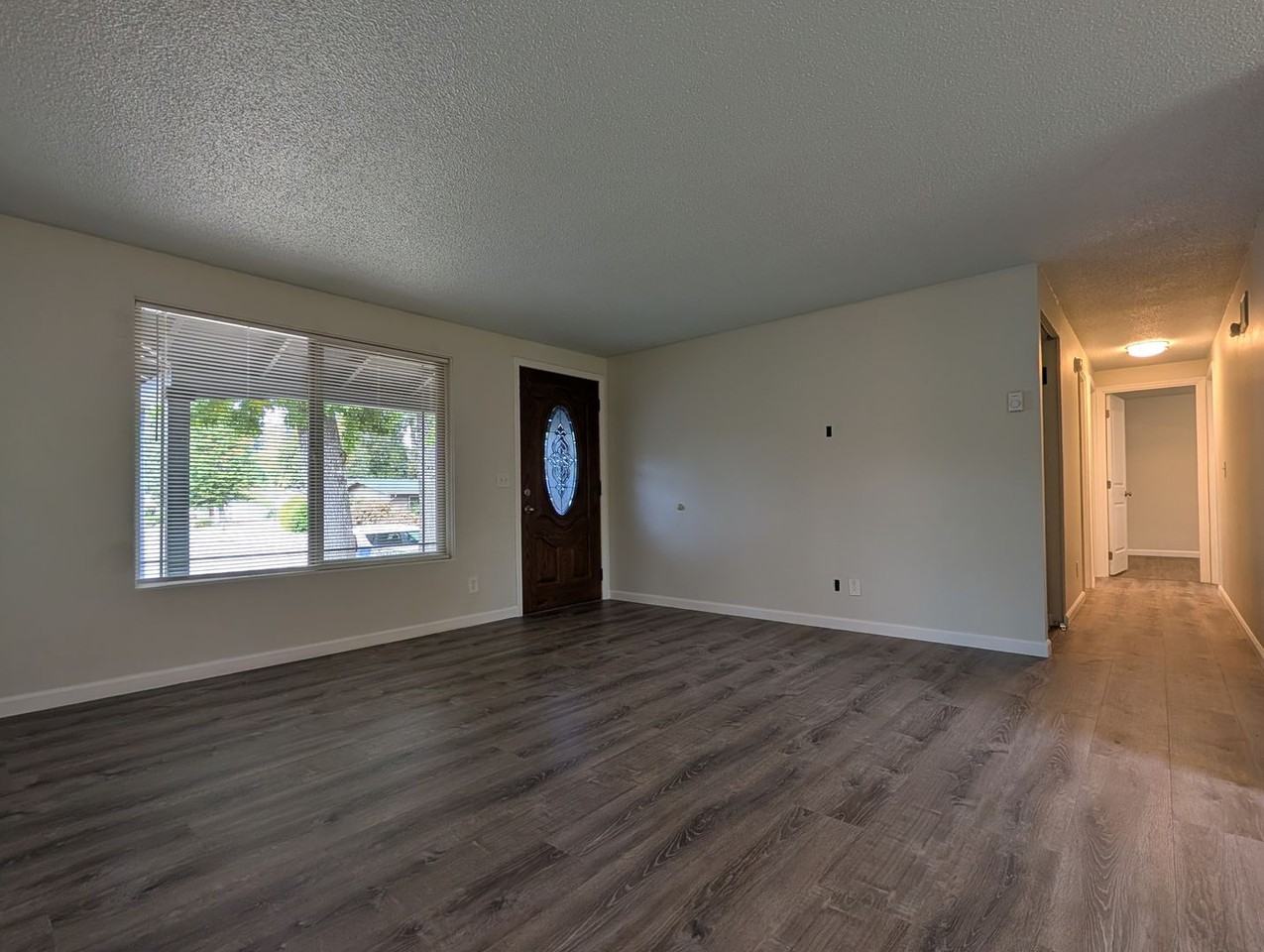 3245 Marvin Dr - Photo 6 of 25