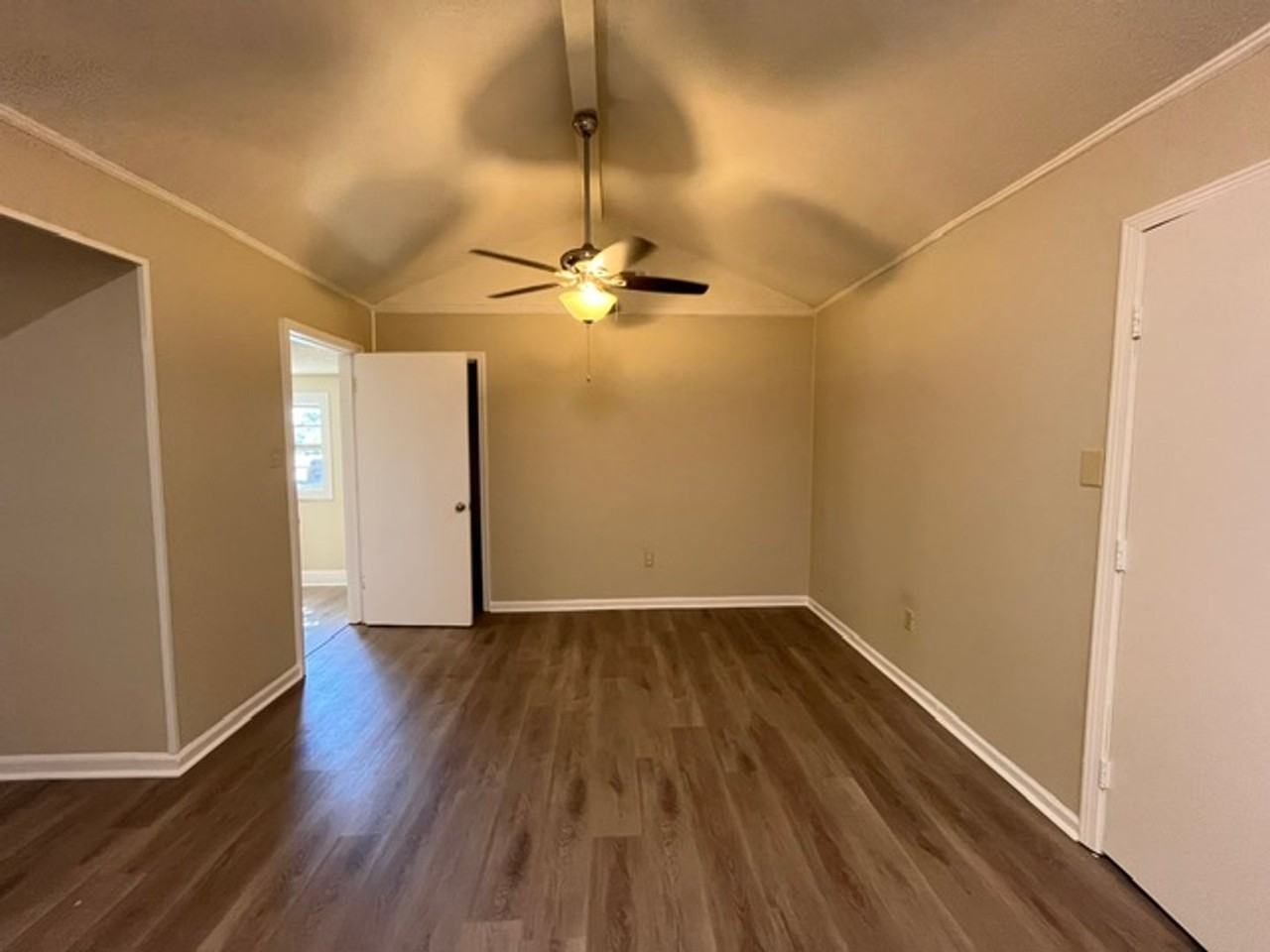7529 Rockingham Dr - Photo 4 of 13