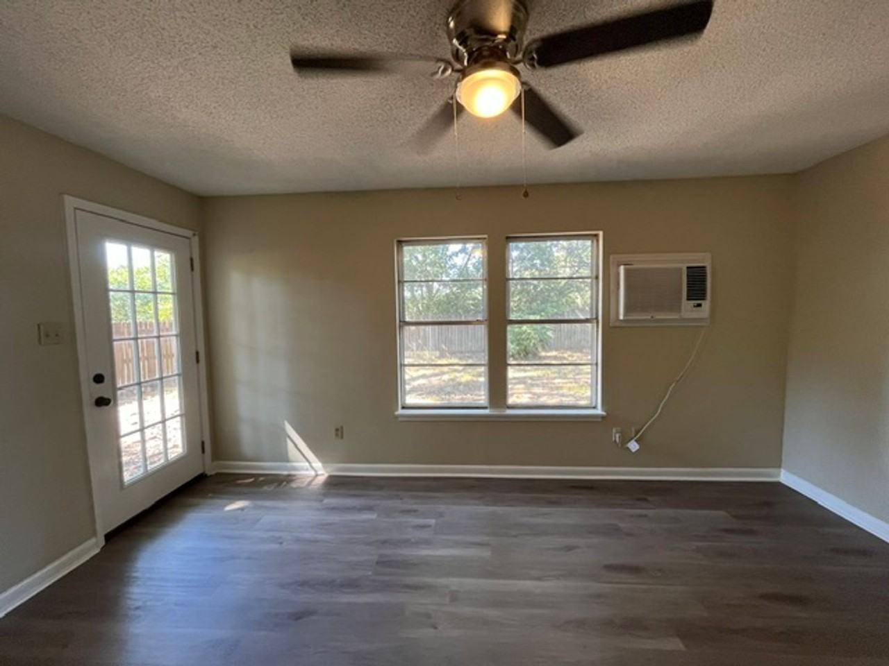 7529 Rockingham Dr - Photo 6 of 13