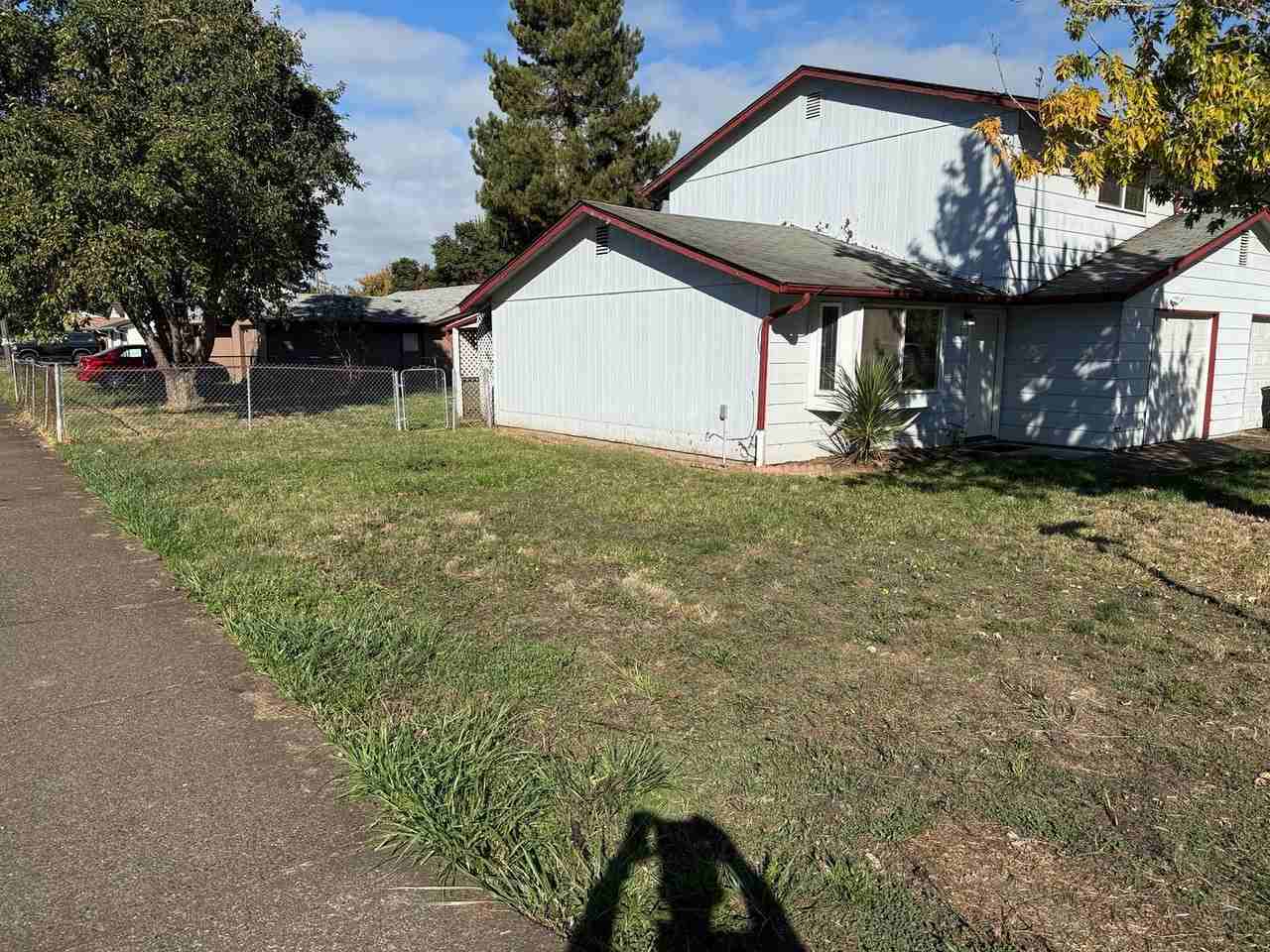 290 S 41st Pl - Photo 2 of 38