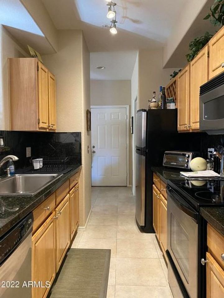 2929 W Yorkshire Dr - Photo 3 of 13