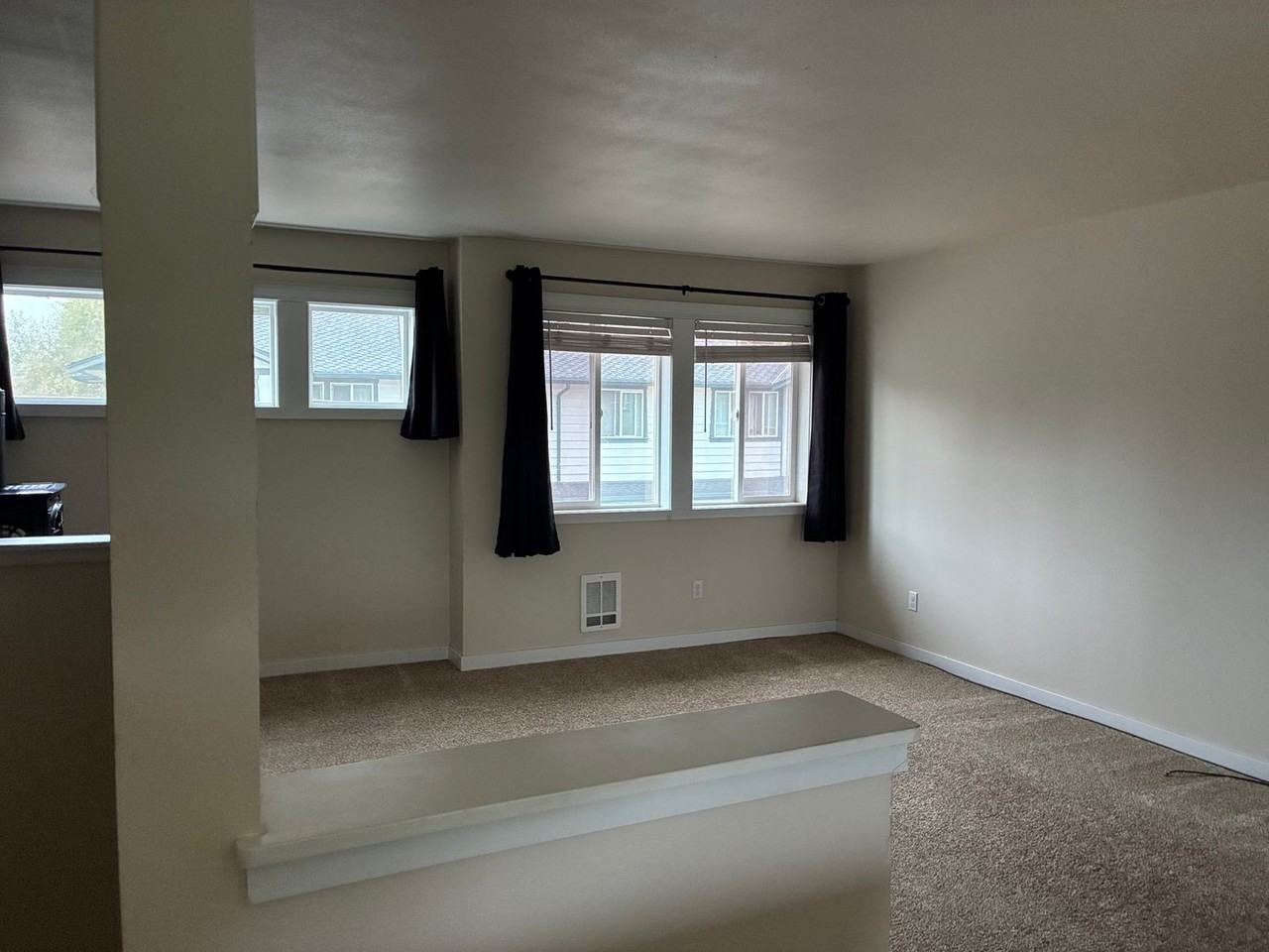 1229 E Fairhaven Ave - Photo 2 of 8