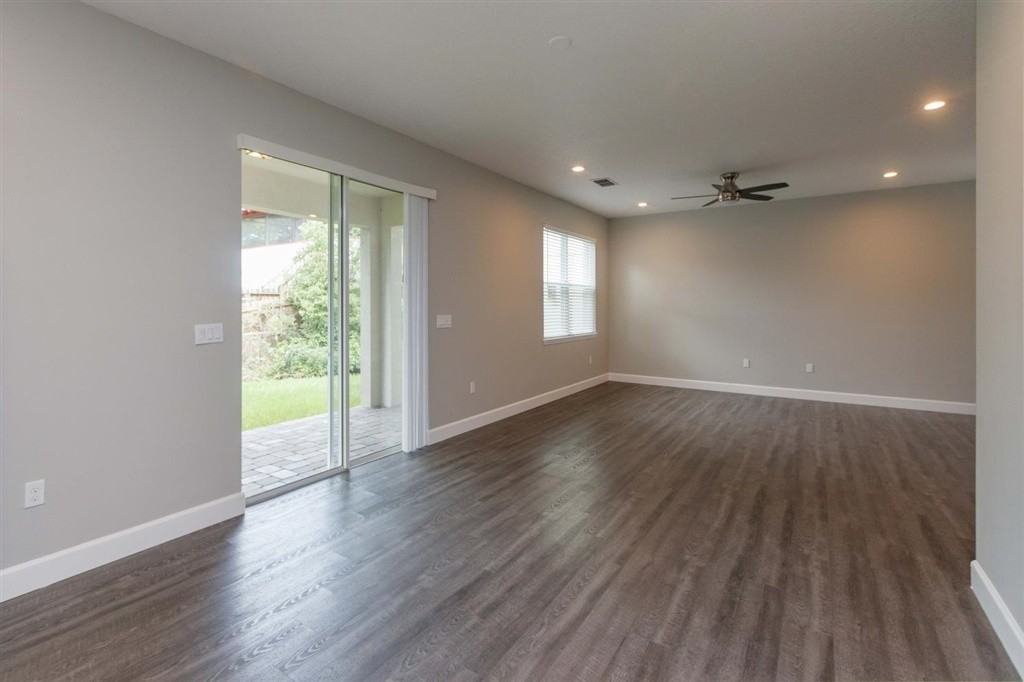 8 N Lakewood Dr - Photo 5 of 24