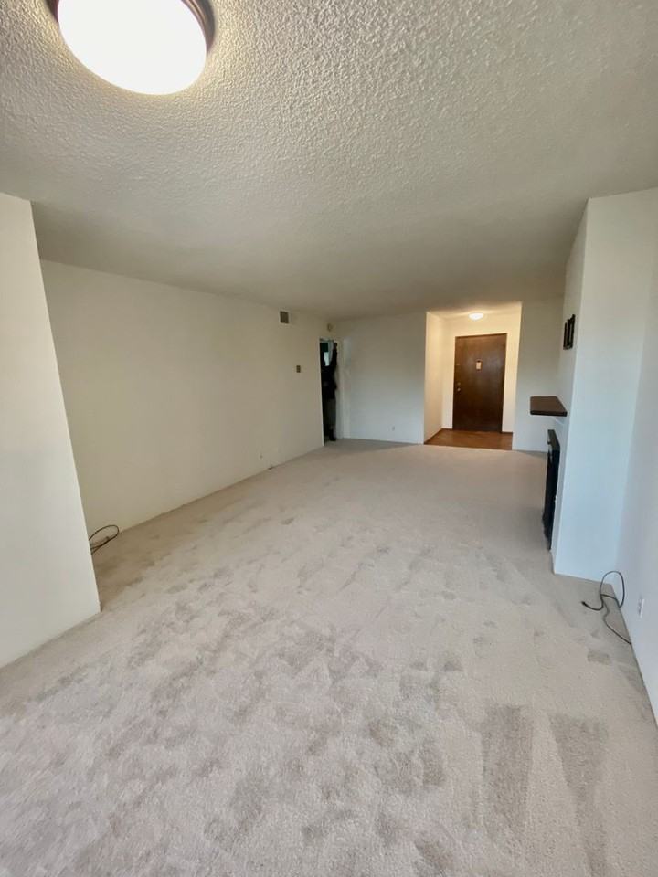 14315 Summertime Ln - Photo 4 of 28