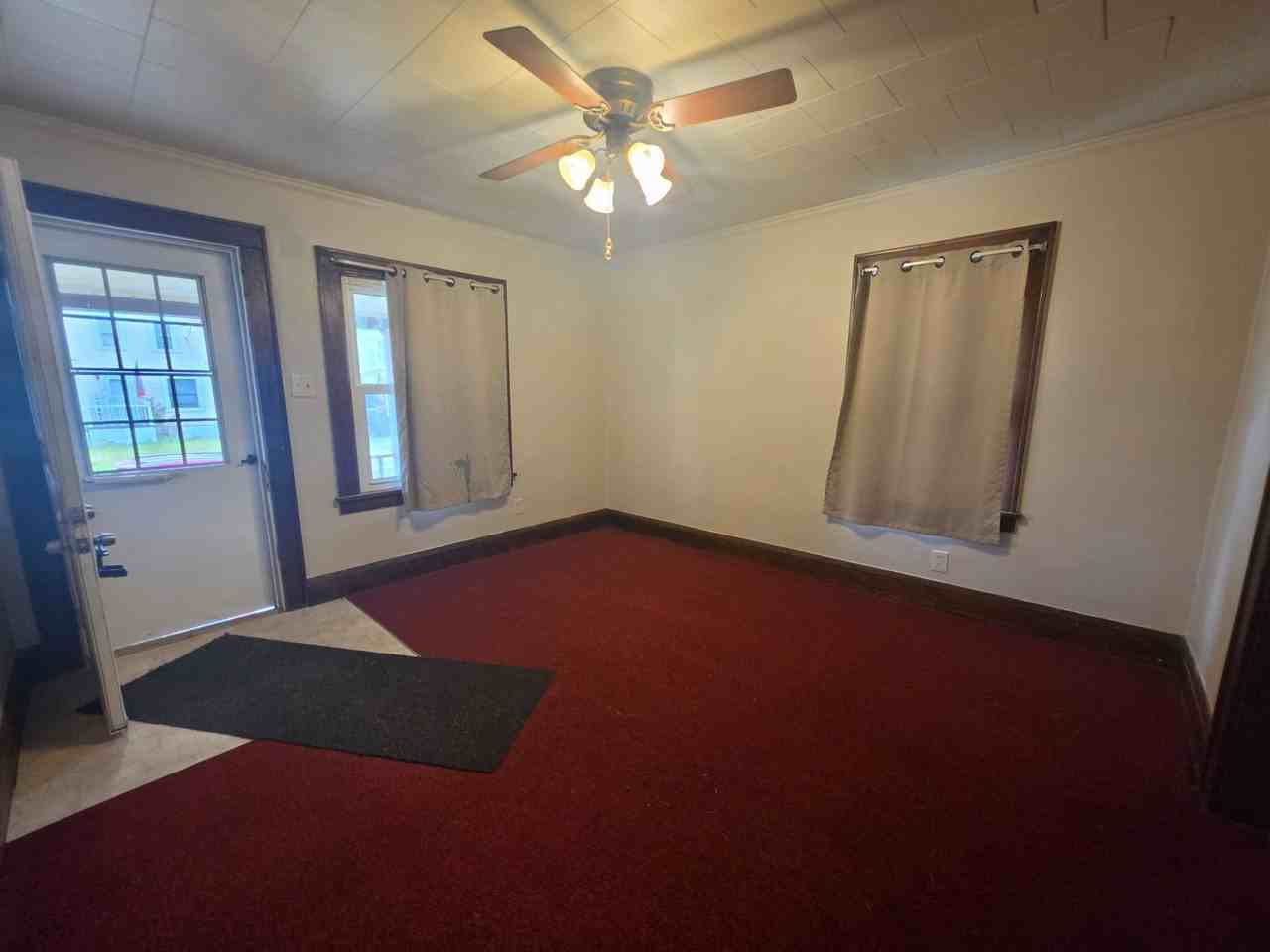 1164 Mcintosh Ave - Photo 4 of 16