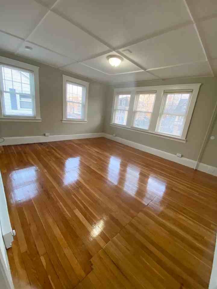 81 Broad St #2B - Photo 3 of 4