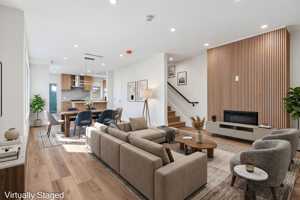 featured image of 151 N Clark Dr