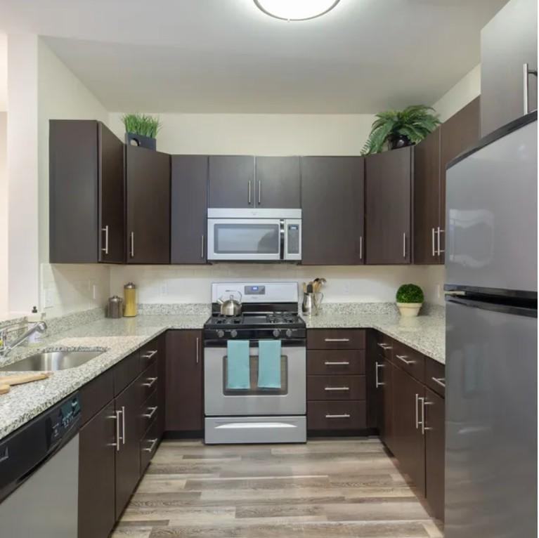 10 Burlington Ave - Photo 2 of 10