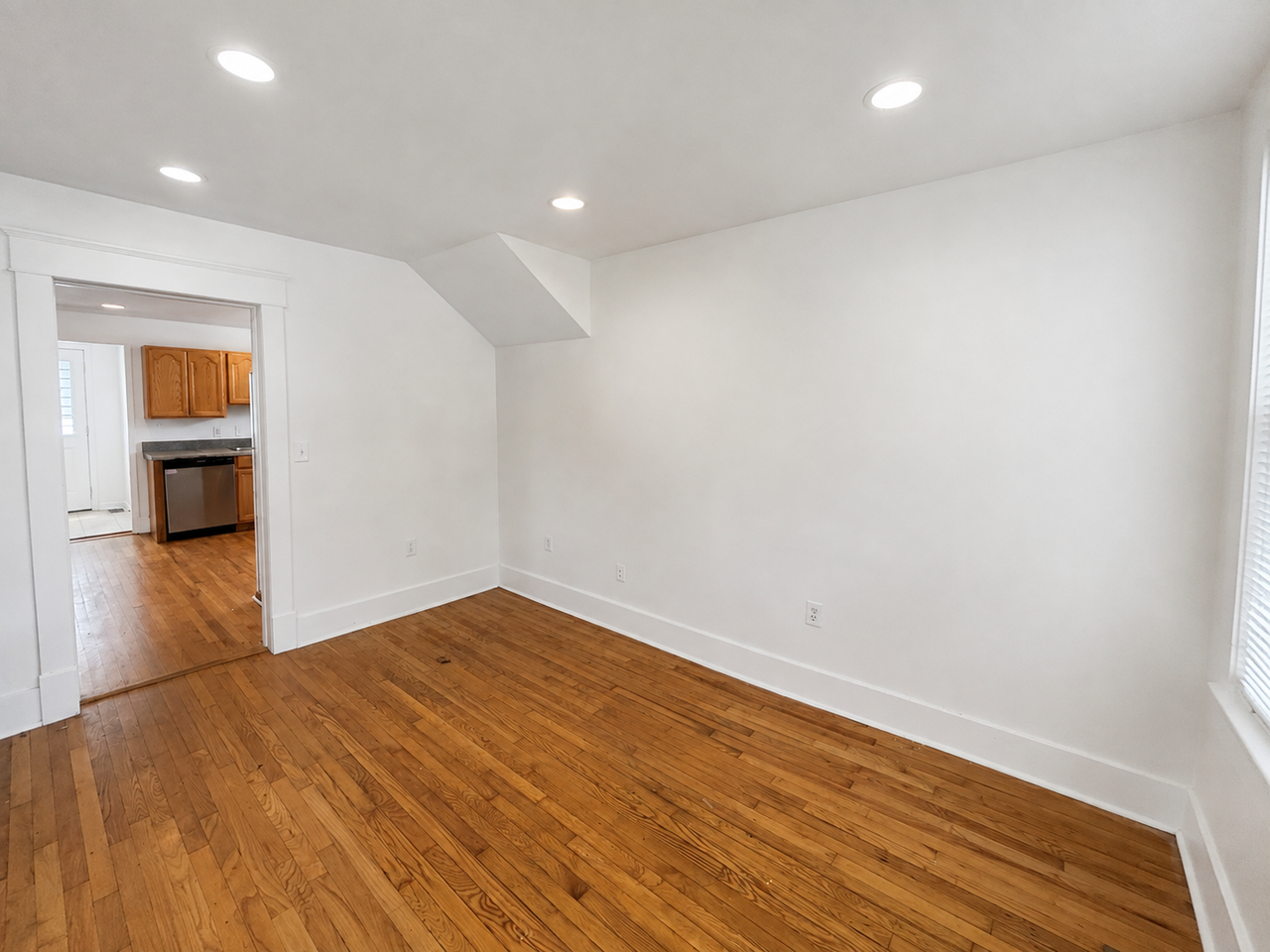 703 Progress St - Photo 2 of 19