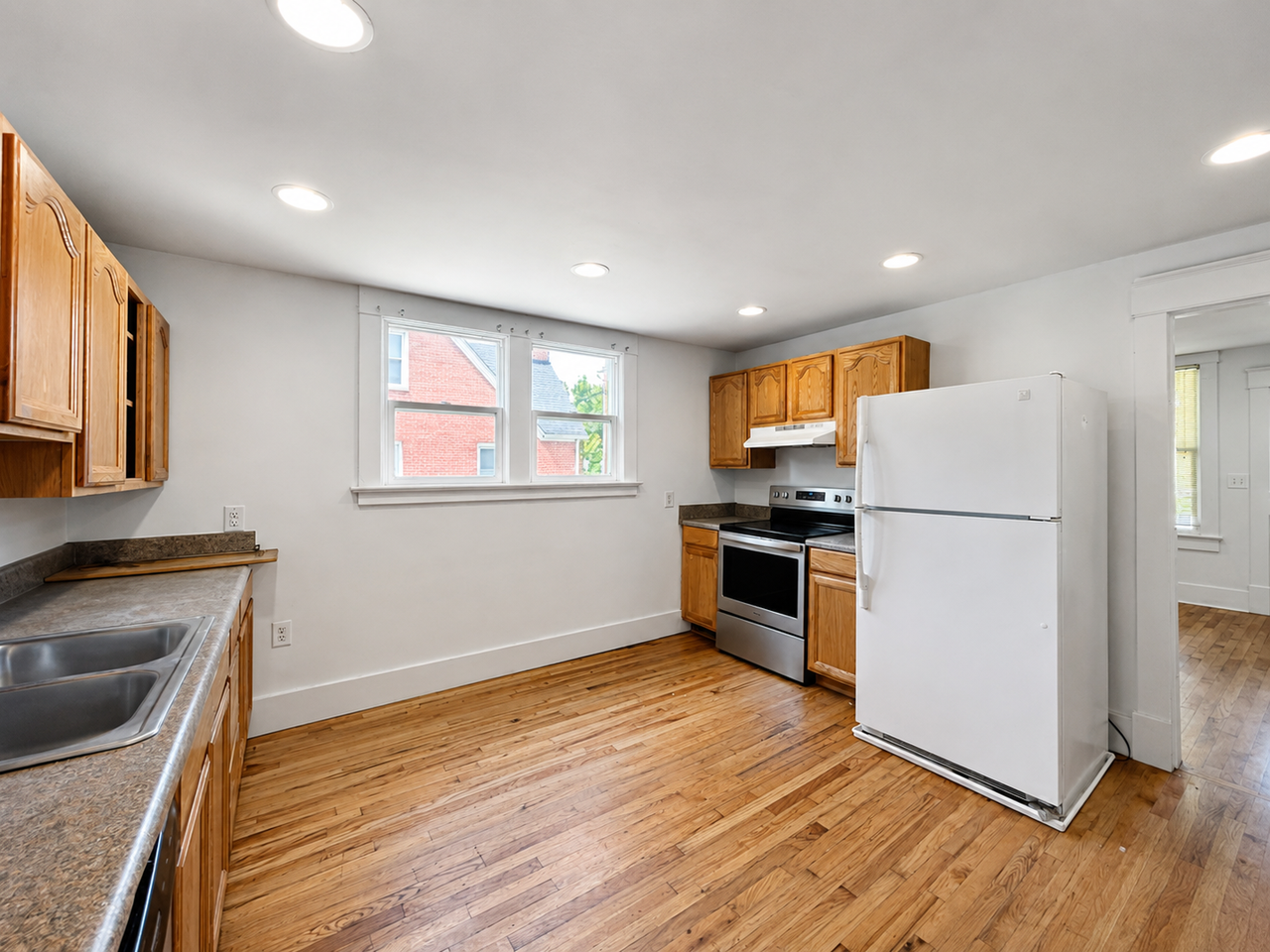 703 Progress St - Photo 3 of 19