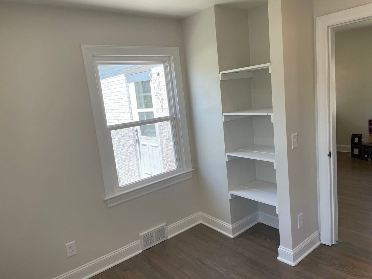 100 Lucas Dr - Photo 5 of 19