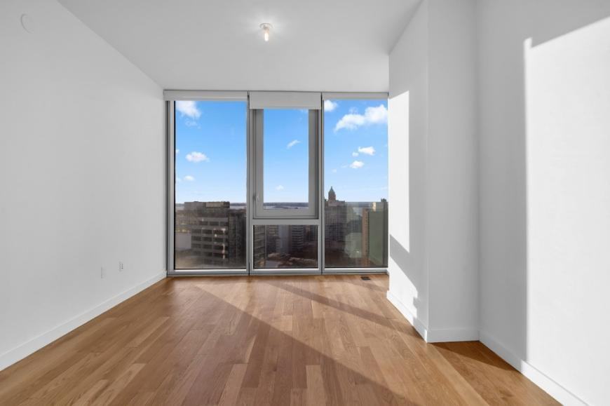 430 Albee Sq - Photo 5 of 10