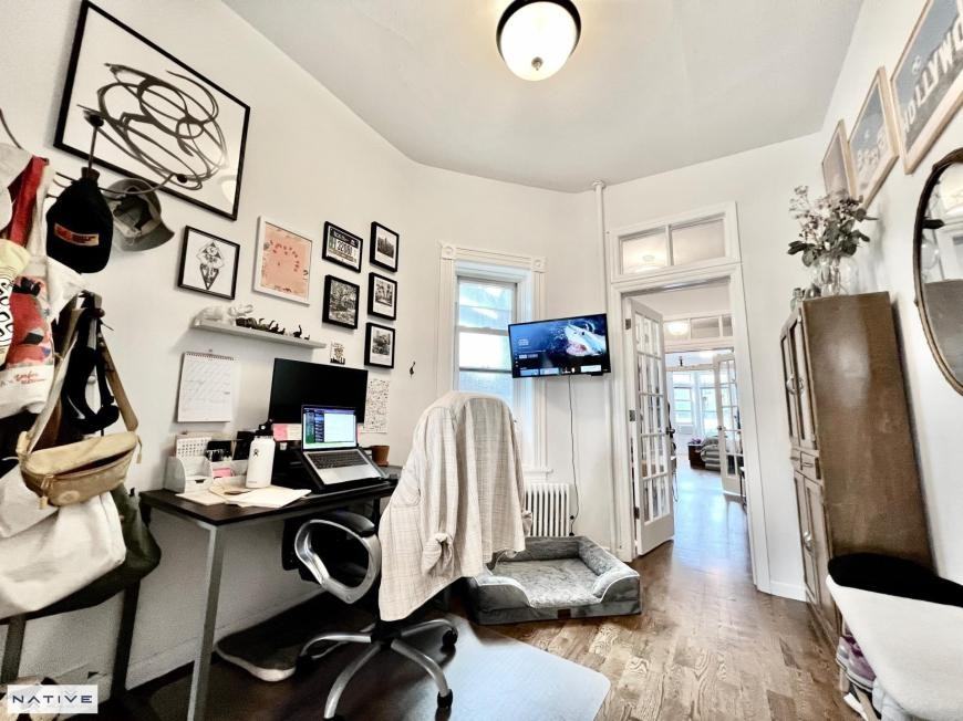 782 Manhattan Ave - Photo 7 of 10