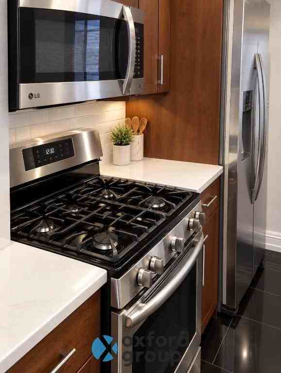 239 E 12th St - Photo 2 of 6