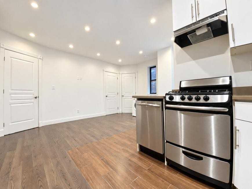 3620 Broadway - Photo 2 of 10