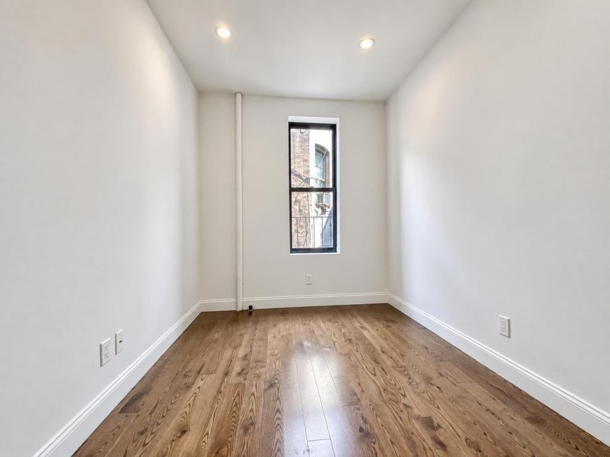 3620 Broadway - Photo 7 of 10
