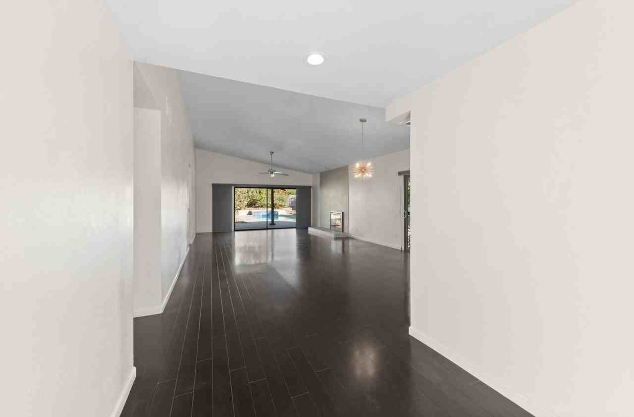 19 Kevin Lee Ln - Photo 4 of 47