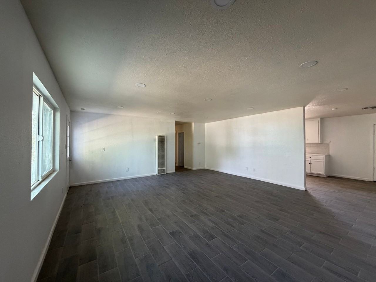 35320 Western Dr - Photo 4 of 36