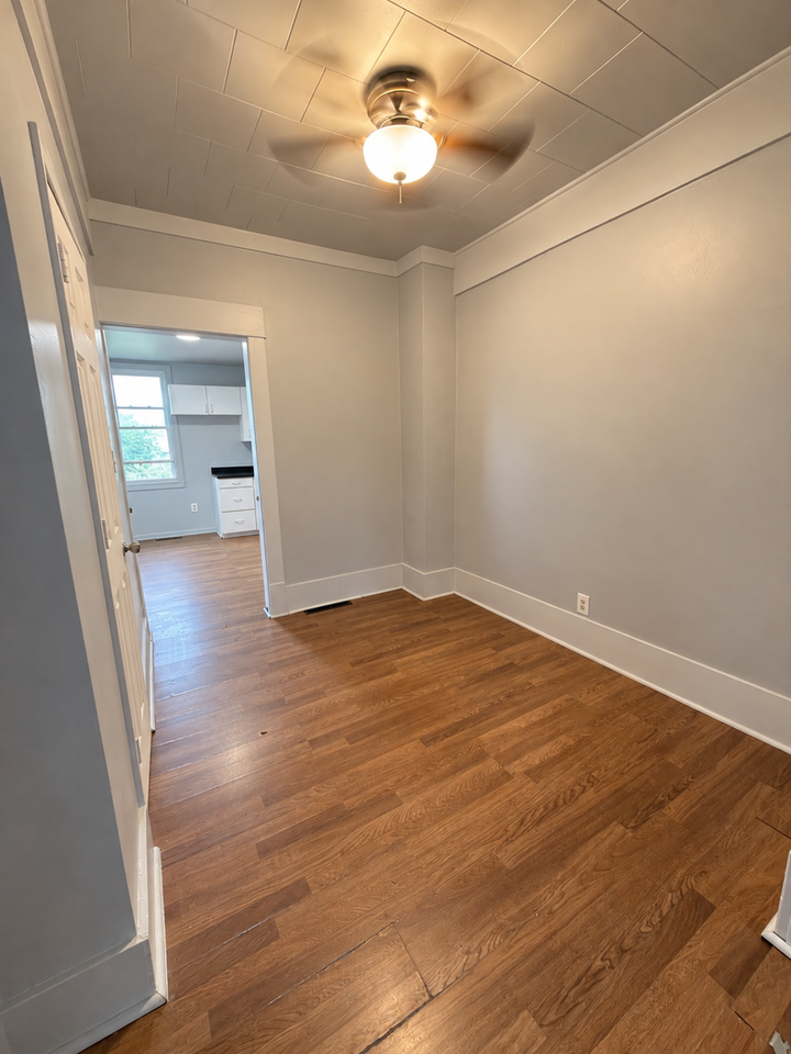 1605 1605 - 1607 11th Street - Photo 4 of 12